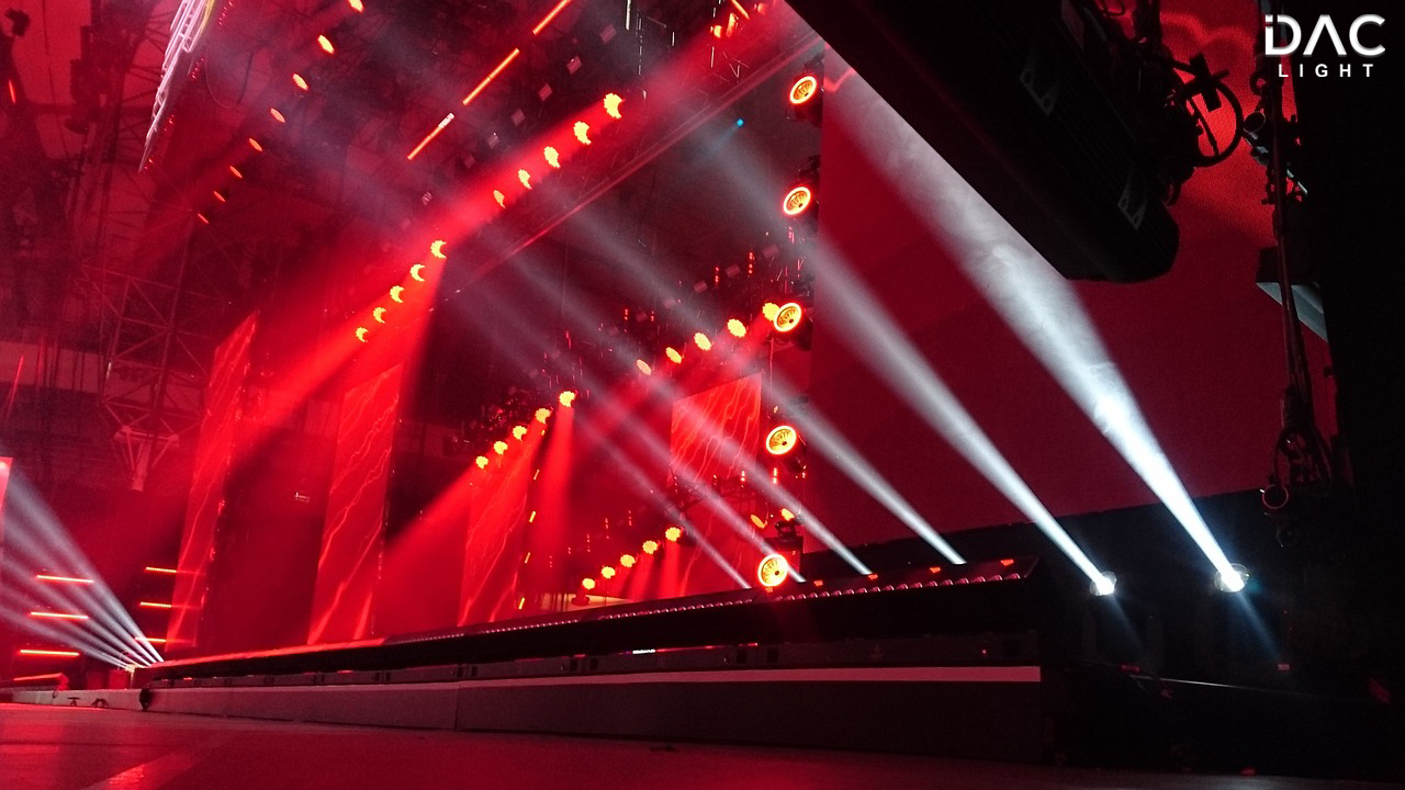 đèn beam sân khấu